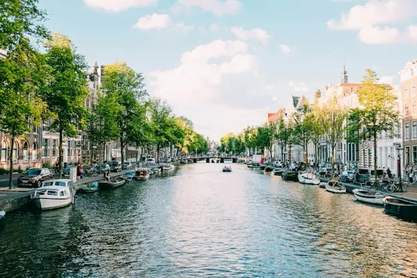 Canal în Amsterdam